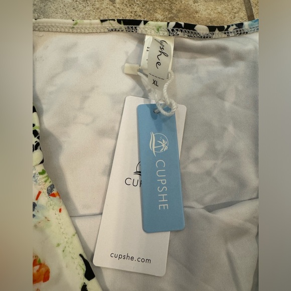 Cupshe NWT High Waisted Bathing Suit Bottom Size XL - Picture 3 of 3